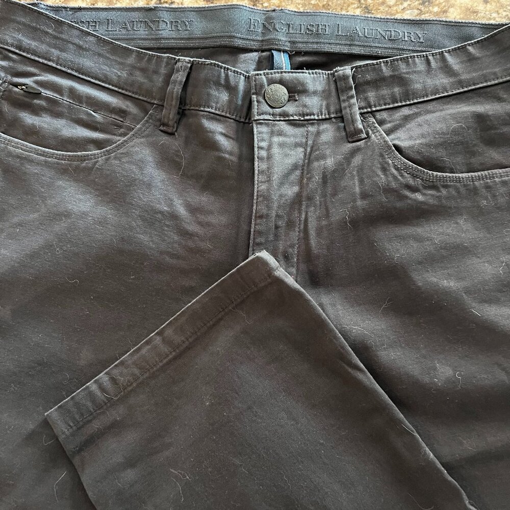 English Laundry size 32x30 light black with elastic waist band built in.